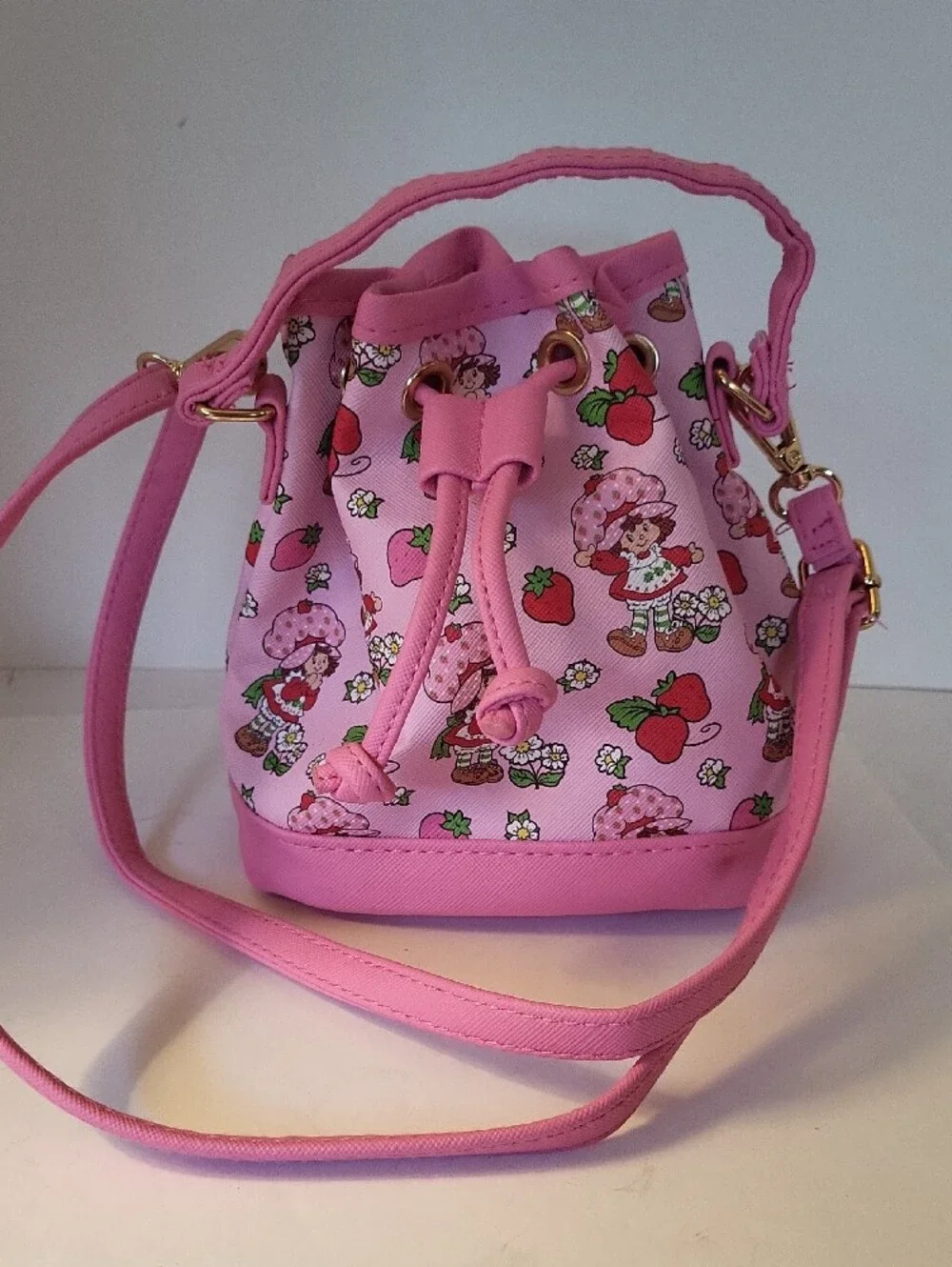 Pink Strawberry Shortcake Print Drawstring Mini Bucket Bag